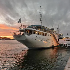 Maelardrottningen Yacht 3* Estocolmo